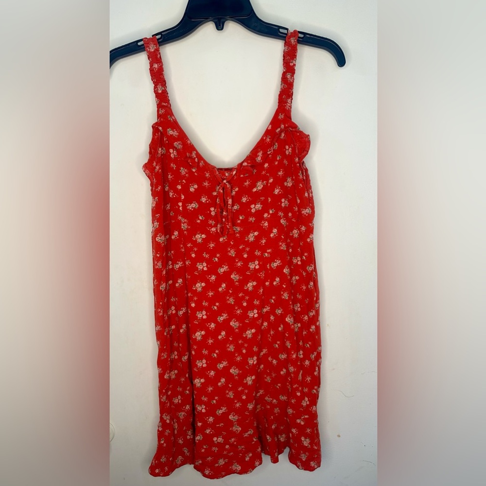 American Eagle Outfitters Red Floral Tie-Front Dress Size Medium EUC